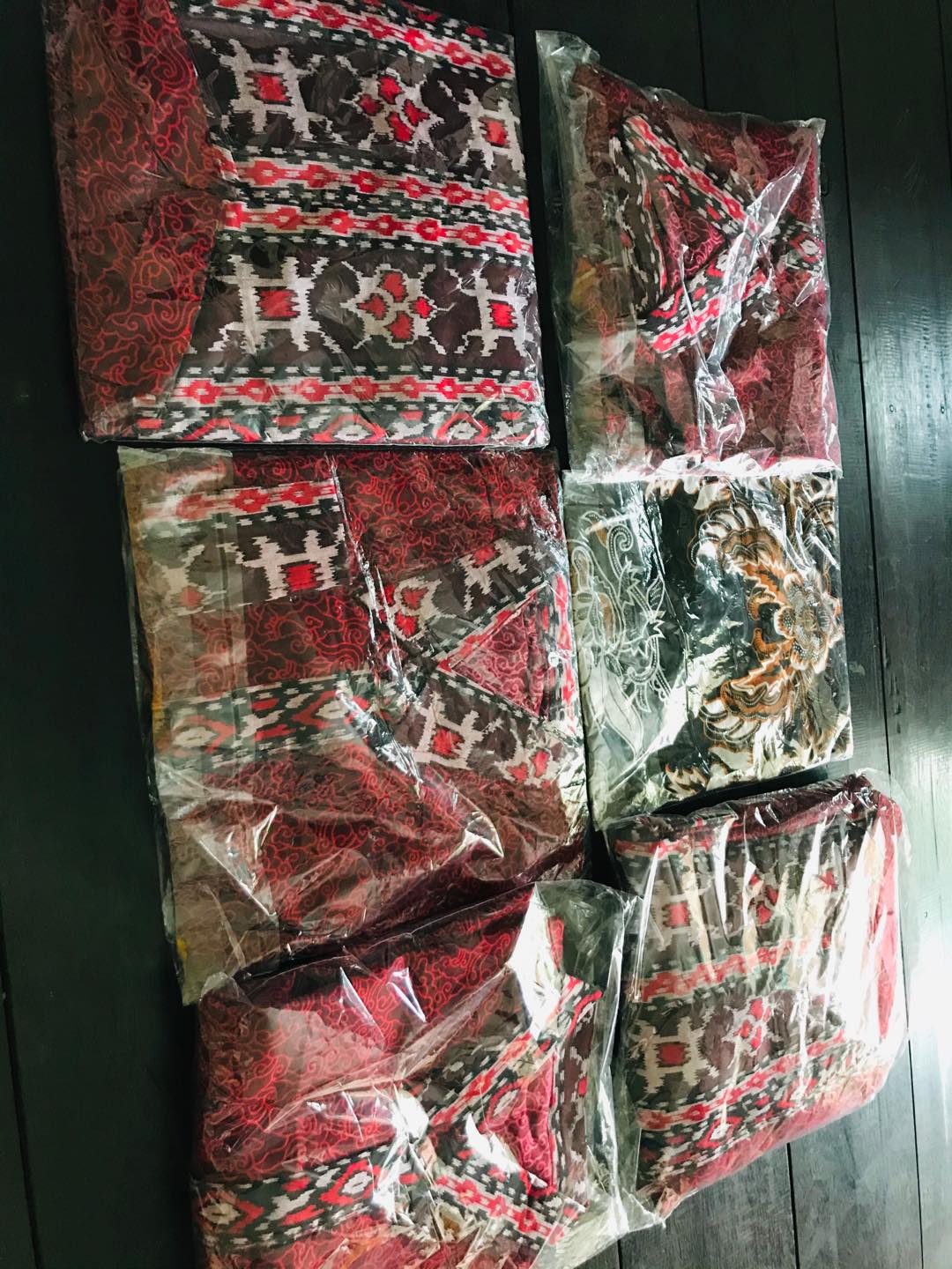 Batik Couple Keluarga Modern  Motif Mego Mendung Merah Maroon Busui Jumbo Termurah -batik Pekalongan
