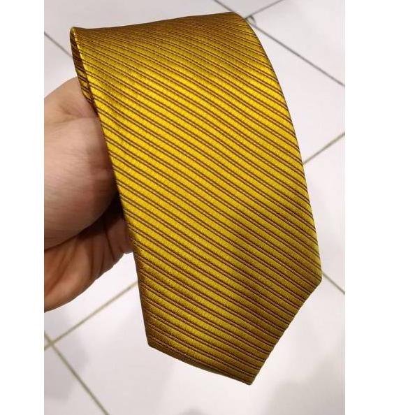 Dasi Exclusive Tyrone Doby Salur