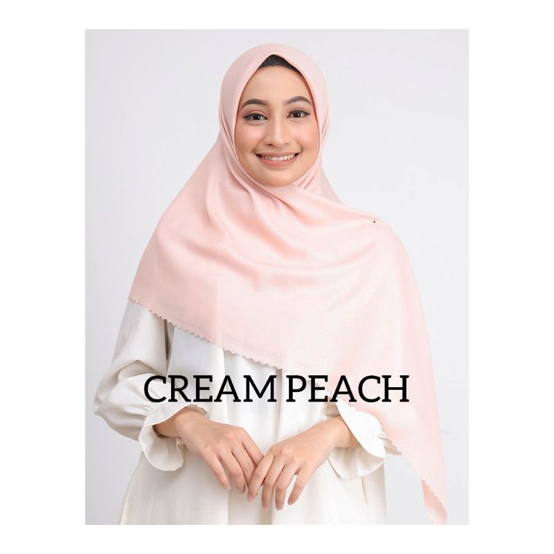 LUXURY PLAIN LC BY UAMAMA SCARF TEPI LACER CUT HIJAB/KERUDUNG GLOWING PESTA MEWAH SEGI EMPATi-CREAM PEACH