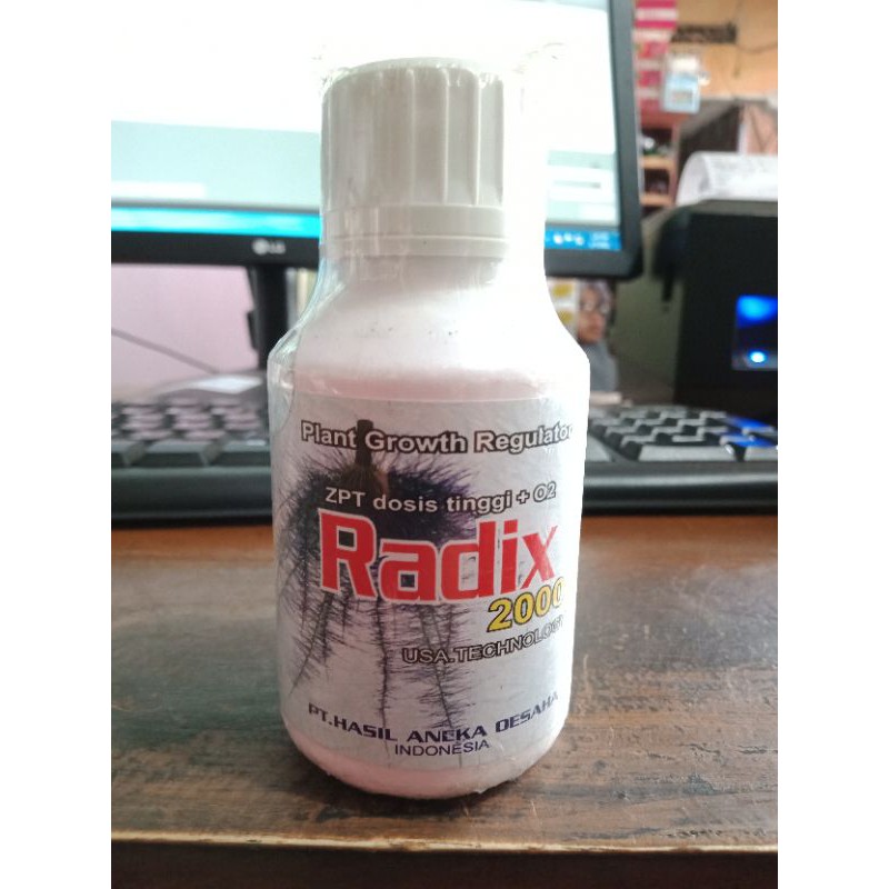 ZPT(zat pengatur tumbuh) RADIX DOSIS TINGGI 100ML