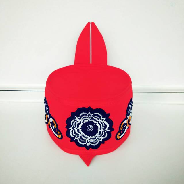 Peci Dayak / Lawung Merah Petronas