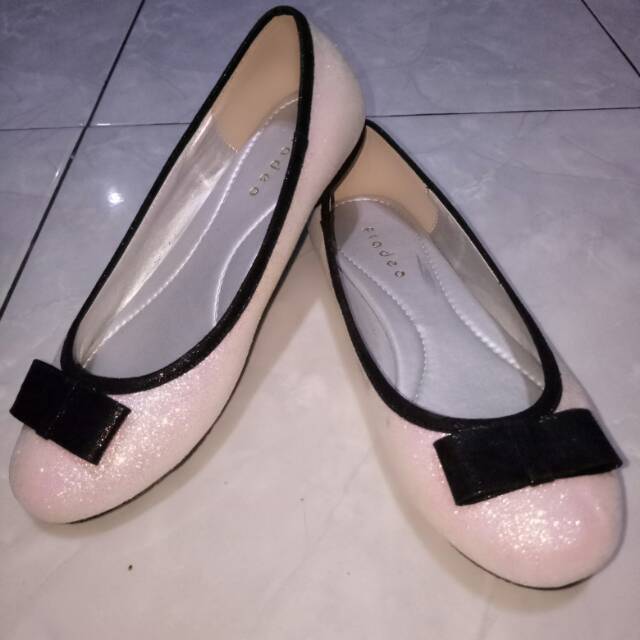 Fladeo flat shoes