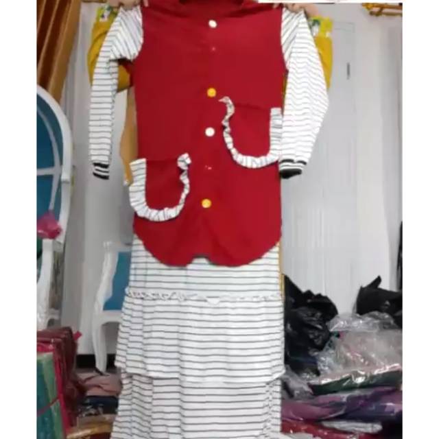Gamis merah putih