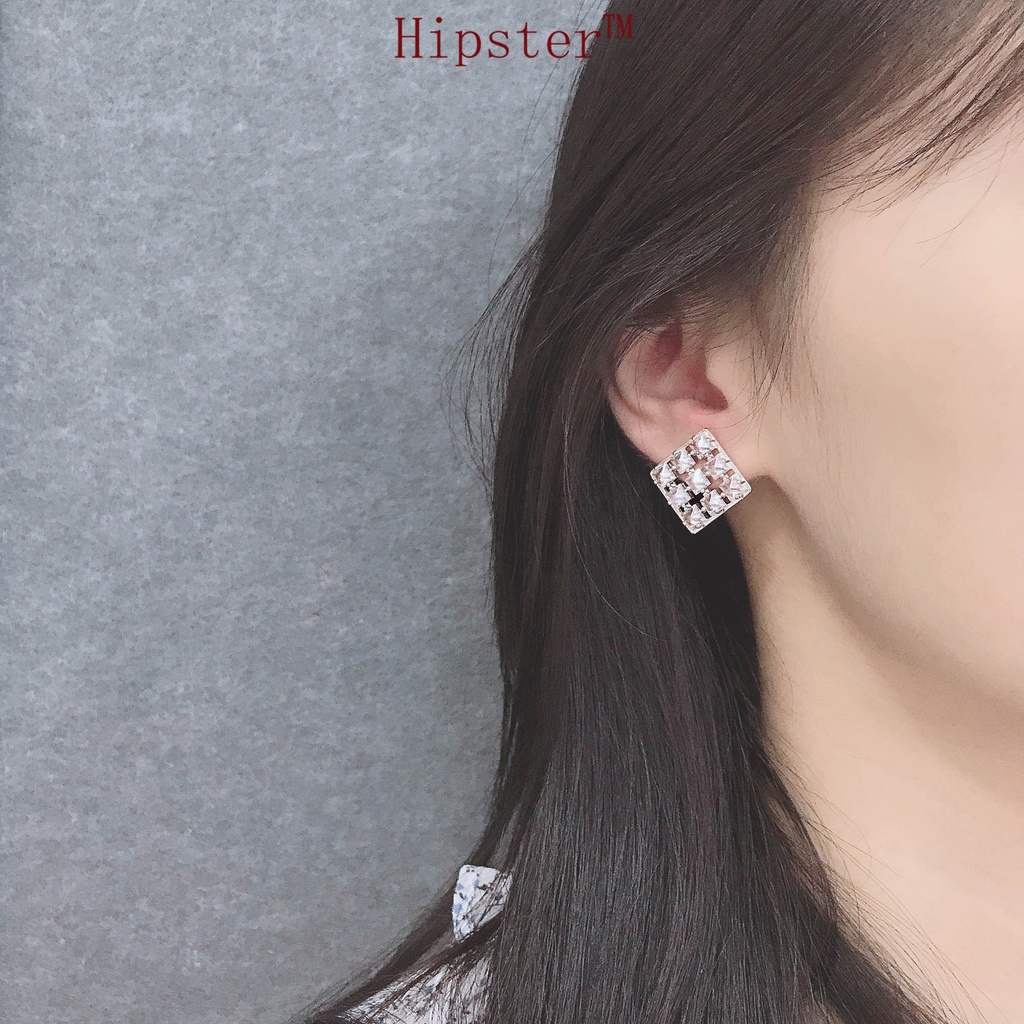 Anting Bentuk Persegi Untuk Fashion