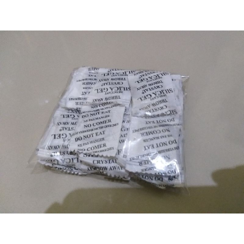 SILICA GEL PUTIH SACHET SILIKA ANTI JAMUR KUMAN SEPATU TAS KOPER PENYERAB BAU APEK LEMBAB