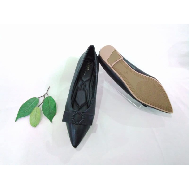 sepatu wanita kyrana hitam