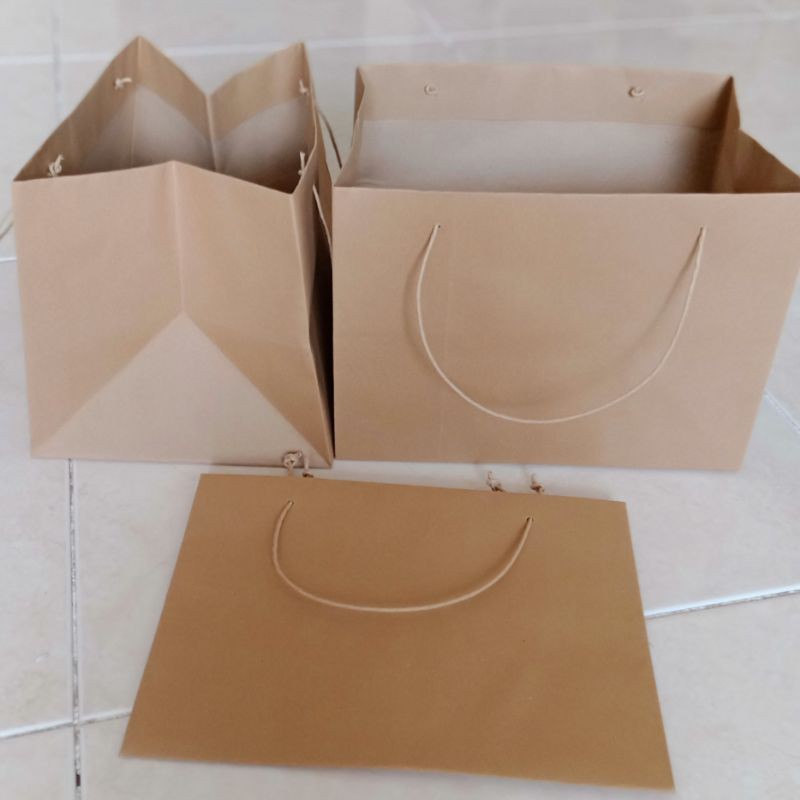 

Paperbag Polos 27x20x20cm