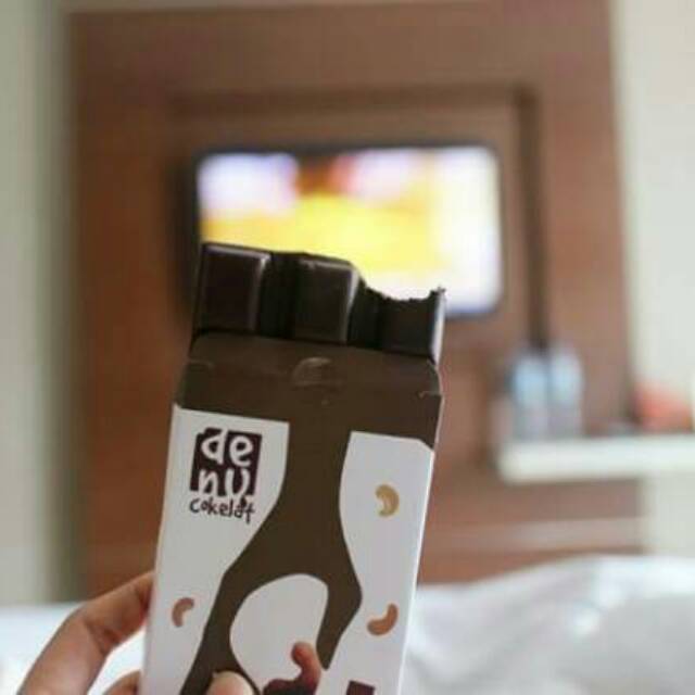 

CHOCOBAR CASHEW 63 GRAM
