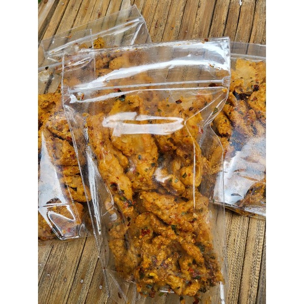 Keripik Kulit Crispy Pedas dan Ori daun jeruk 100gr