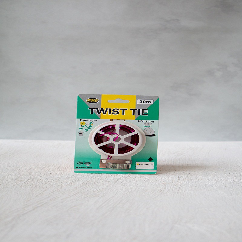 

Twist Tie 30 M Merah Metalik Pembelian minimal 5 Pack