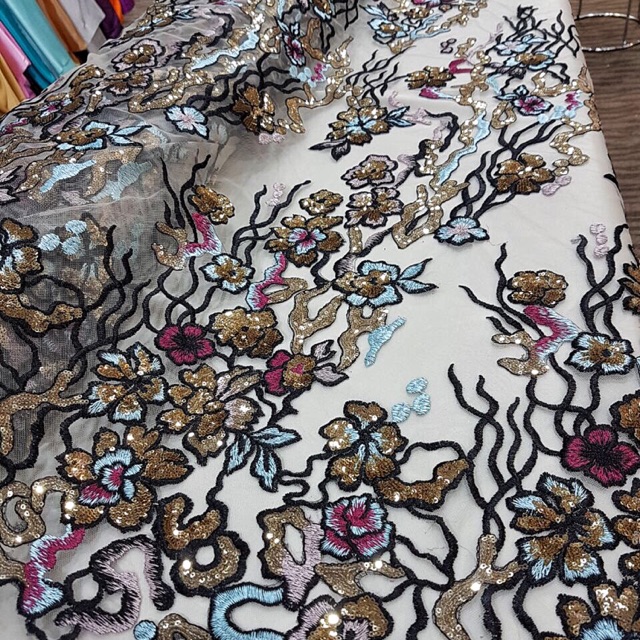 Kain tulle vines/bunga rambat