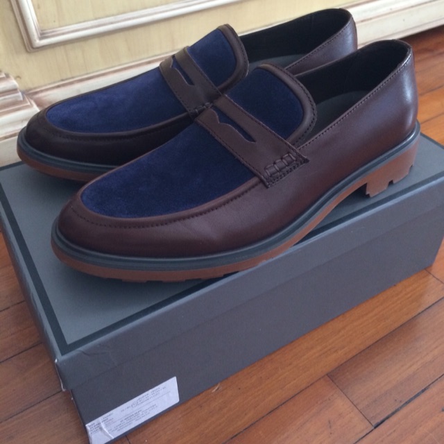 Sepatu merk PEDRO. Original. Size 41. Lengkap dengan box.