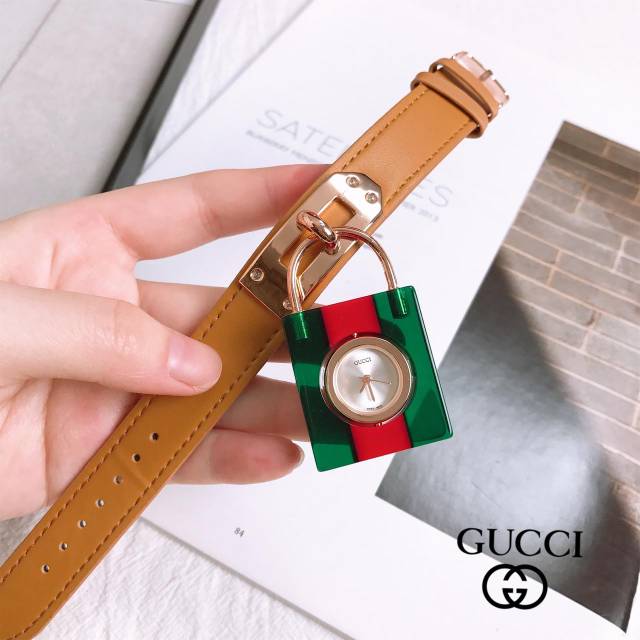 Jam tangan wanita GCCII s743b kulit model gembok