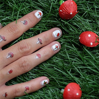 

POTATOO Nail Mushroom Temporary Tatto Sticker