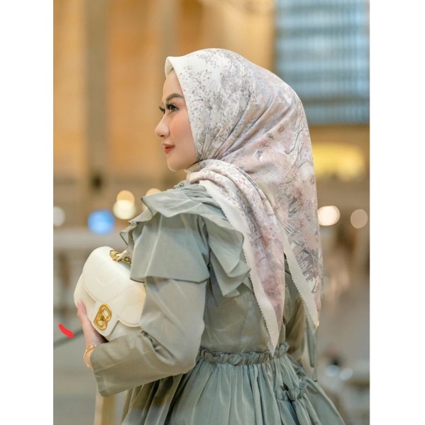 Buttonscarves New York 03 Courage Upper West Side (XL)