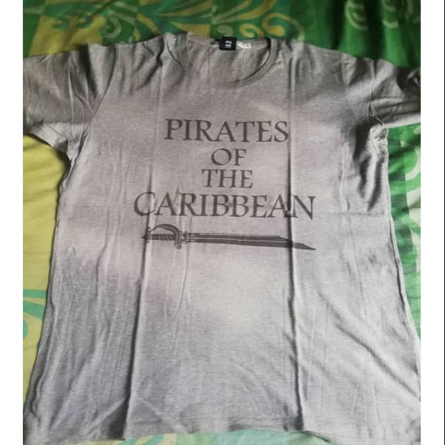 Kaos Uniqlo x Pirates Of The Caribbean