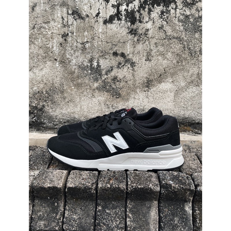 Sepatu New Balance 997H Heritage Black White ~ CM997HLY 100% Original Resmi