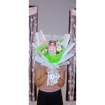 

hello panda snack bouquet