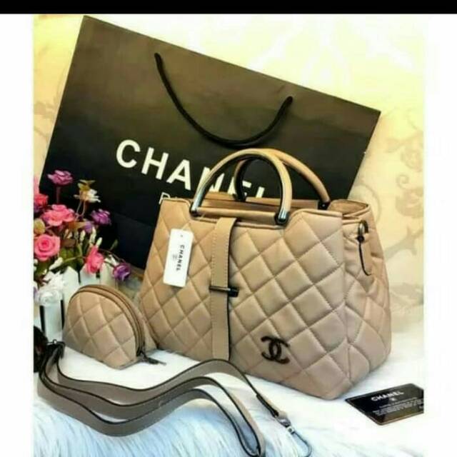 Tas wanita CHANEL