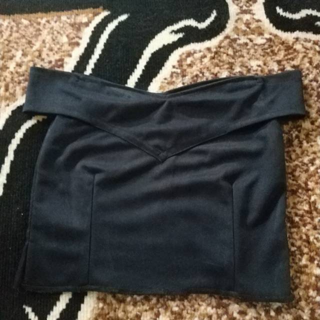 CROP TOP / SABRINA TOP /ATASAN SABRINA