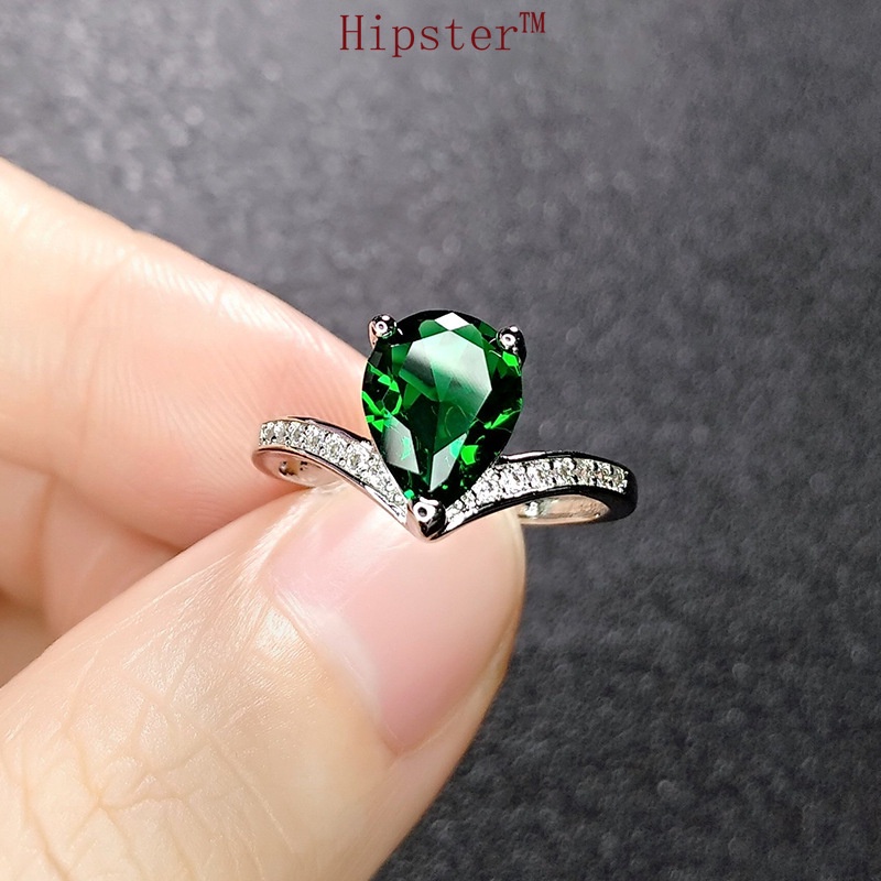 New Design Romantic Inlaid Drop-Shaped Emerald Couple Ring