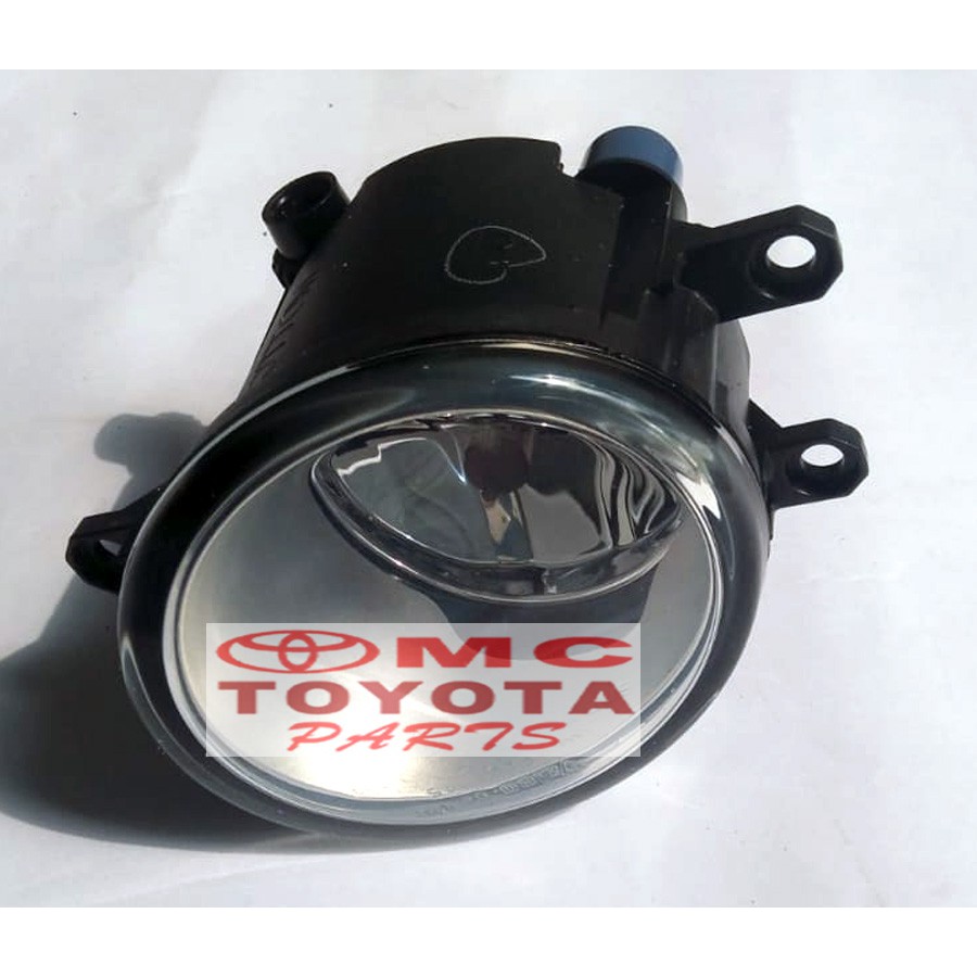 Lampu Kabut Fog Lamp Kanan Innova Vios Yaris Camry Rav4 Altis Coaster 81210-06052
