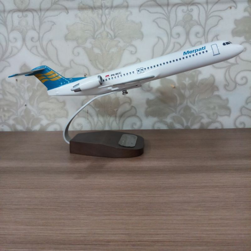 MkniaturReplika Pesawat Merpati