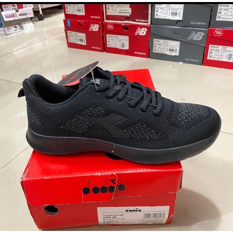 diadora juro mono black. sepatu diadora pria original