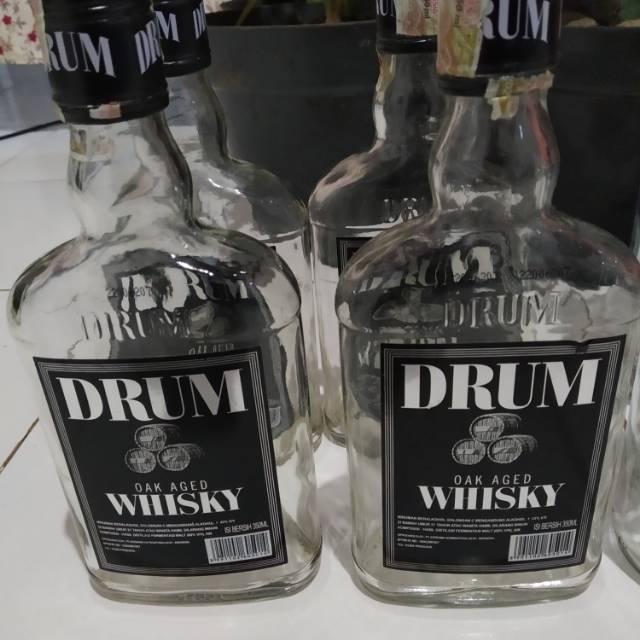 Botol bekas miras (DRUM WHISKY)
