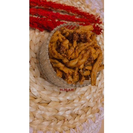 

Kripik Usus Bumbu Aroma Pedas Daun jeruk 180gr