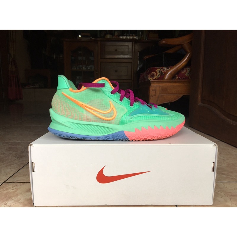 NIKE KYRIE LOW 4/IV ORIGINAL