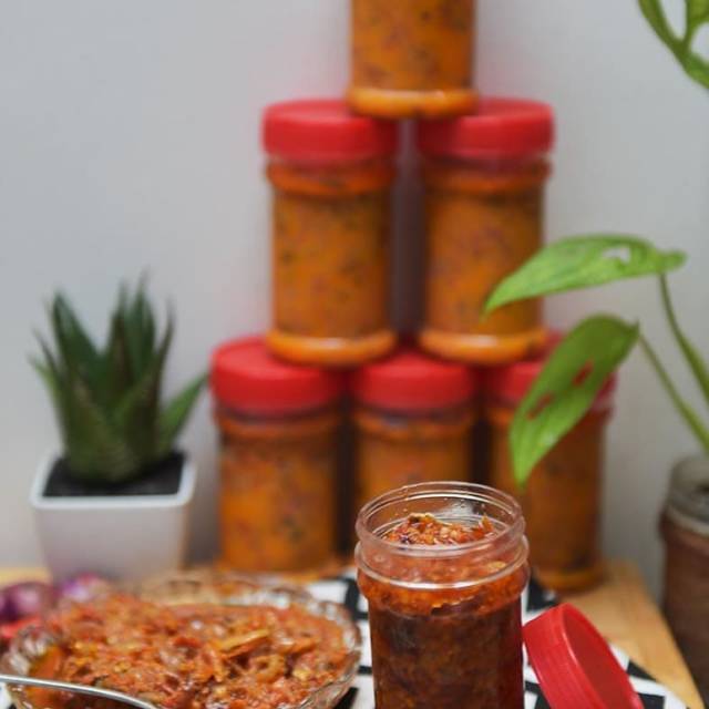 

Sambel bawang bu sri.