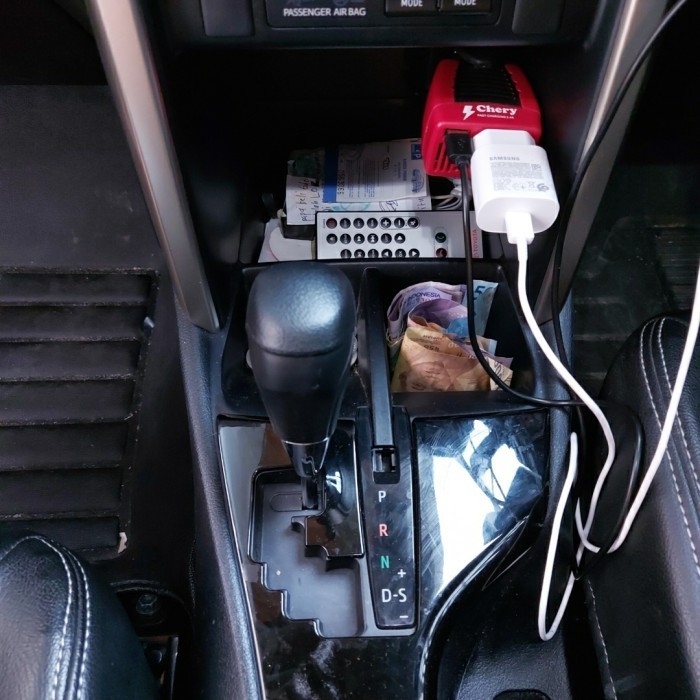 Car Inverter 2.1A Fast Charge Safer Listrik 150w 220v cas dimobil