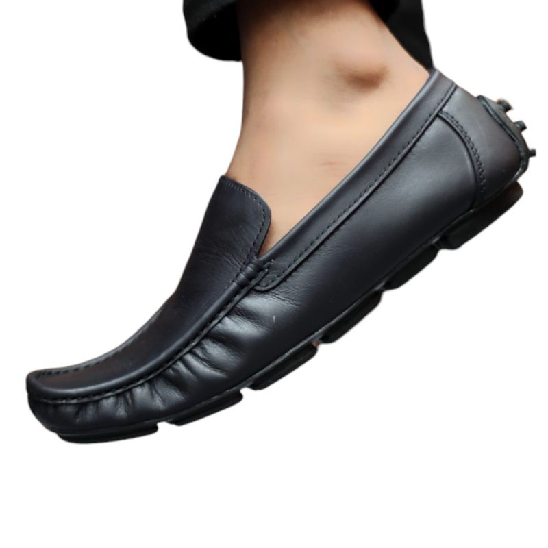 sepatu slipon loafers pria kulit original anti slip sol karet terbaru sepatu loafers kasual tanpa ta