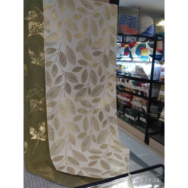 Table runner motif daun dan bunga Informa