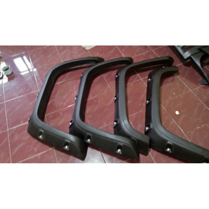 Over Fender Feroza & Taft