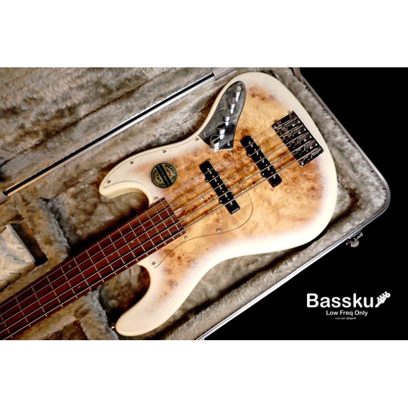 Bass Bacchus Universe WJB5 BP/Act 5 Strings