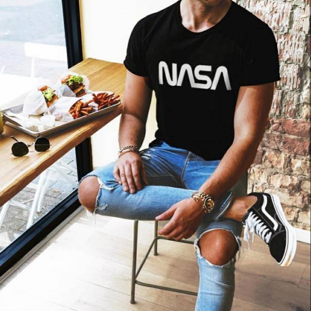 Tshirt baju kaos nasa astronot planet terbaru distro pria cowok terbaru hitam terlaris