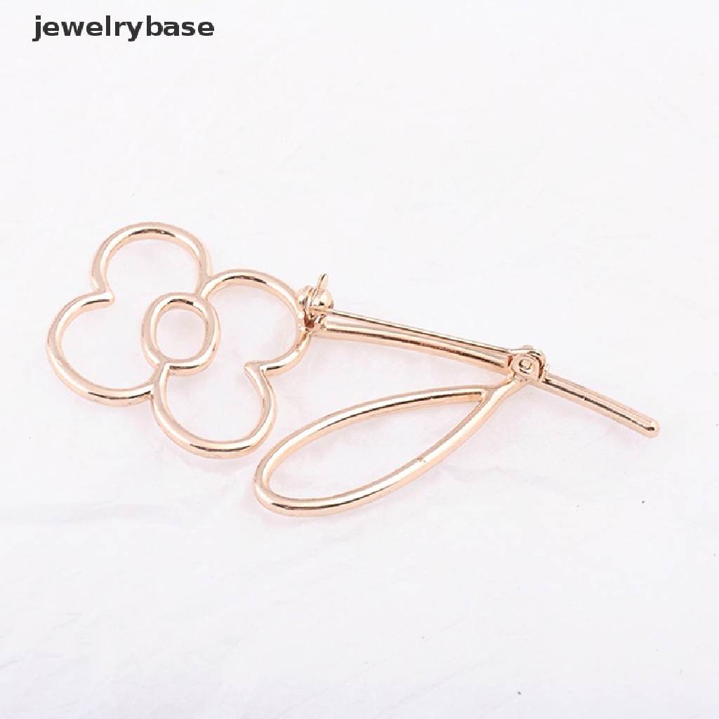1pc Bros Pin Bentuk Bunga Hollow Bahan Alloy Warna Emas Glossy Untuk Syal