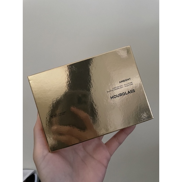 Hourglass AMBIENT LIGHTING EDIT – SCULPTURE highlighter and eyeshadow palette
