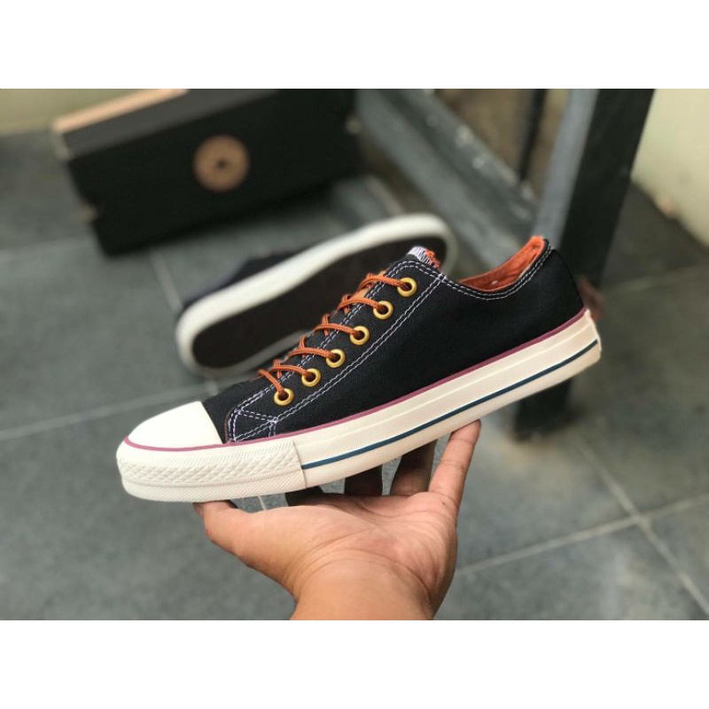 Sepatu Converse Classic Low Tali Tan