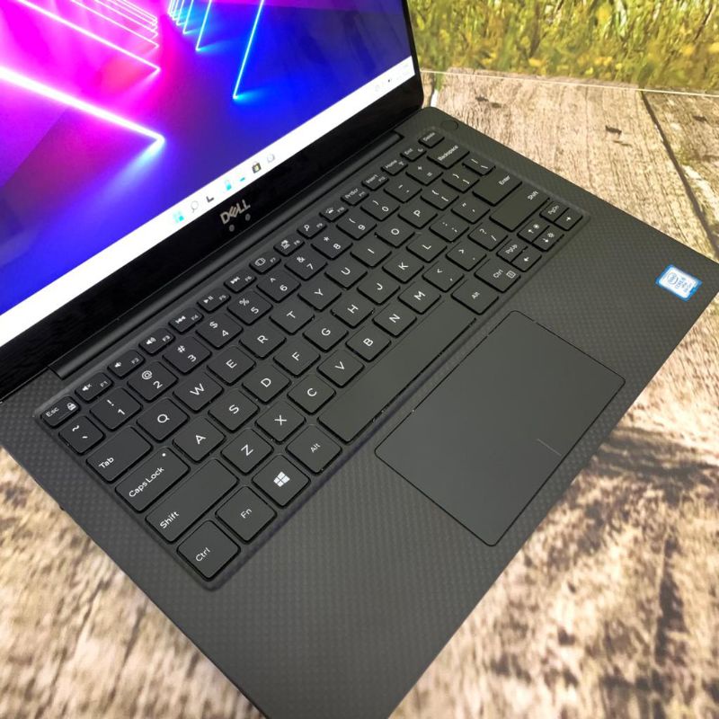 Laptop High End Dell XPS 13 9370 TOUCHSCREEN Core i5 Gen 8 RAM 16GB Second Original Dan bergaransi