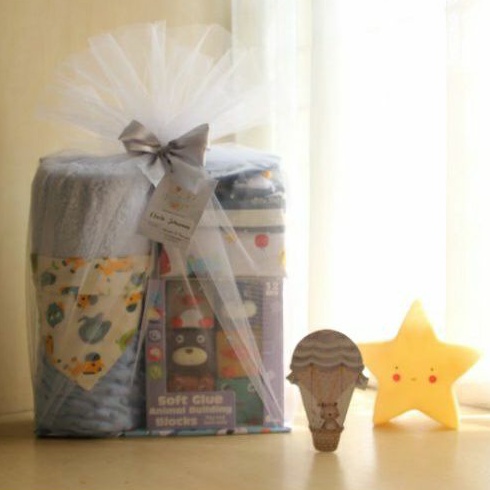 Premium baby parcel , baby giftset custom , hadiah lahiran paket selimut mainan bayi babygirl / babyboy selimut minky dot softblock animal