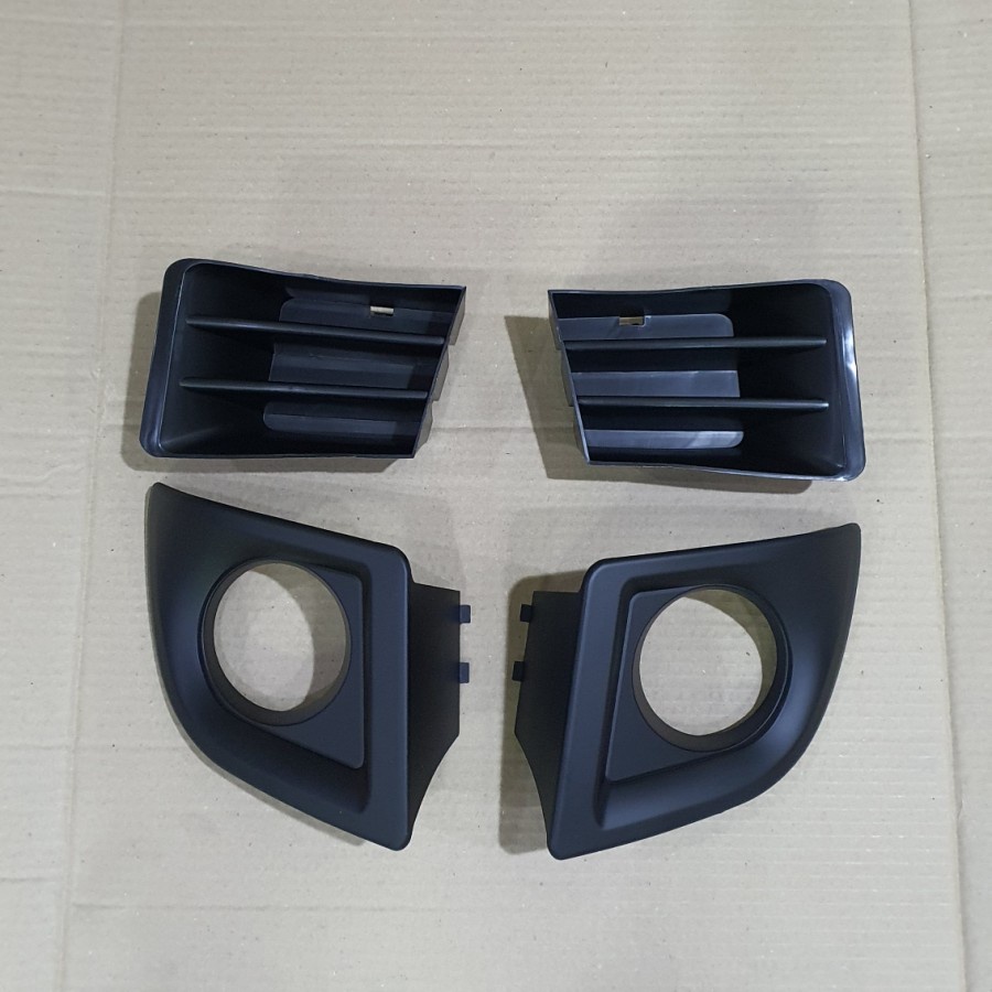 COVER RING FOGLAMP + KISI KISI AVANZA NEW VVT-I 2008-2011 HITAM