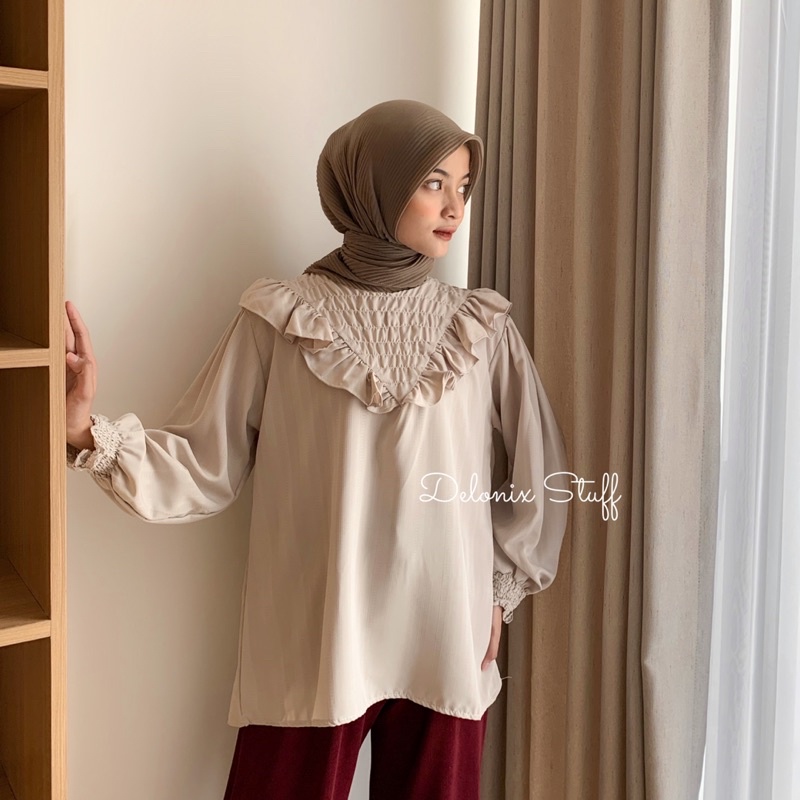 Lolica ruffle blouse