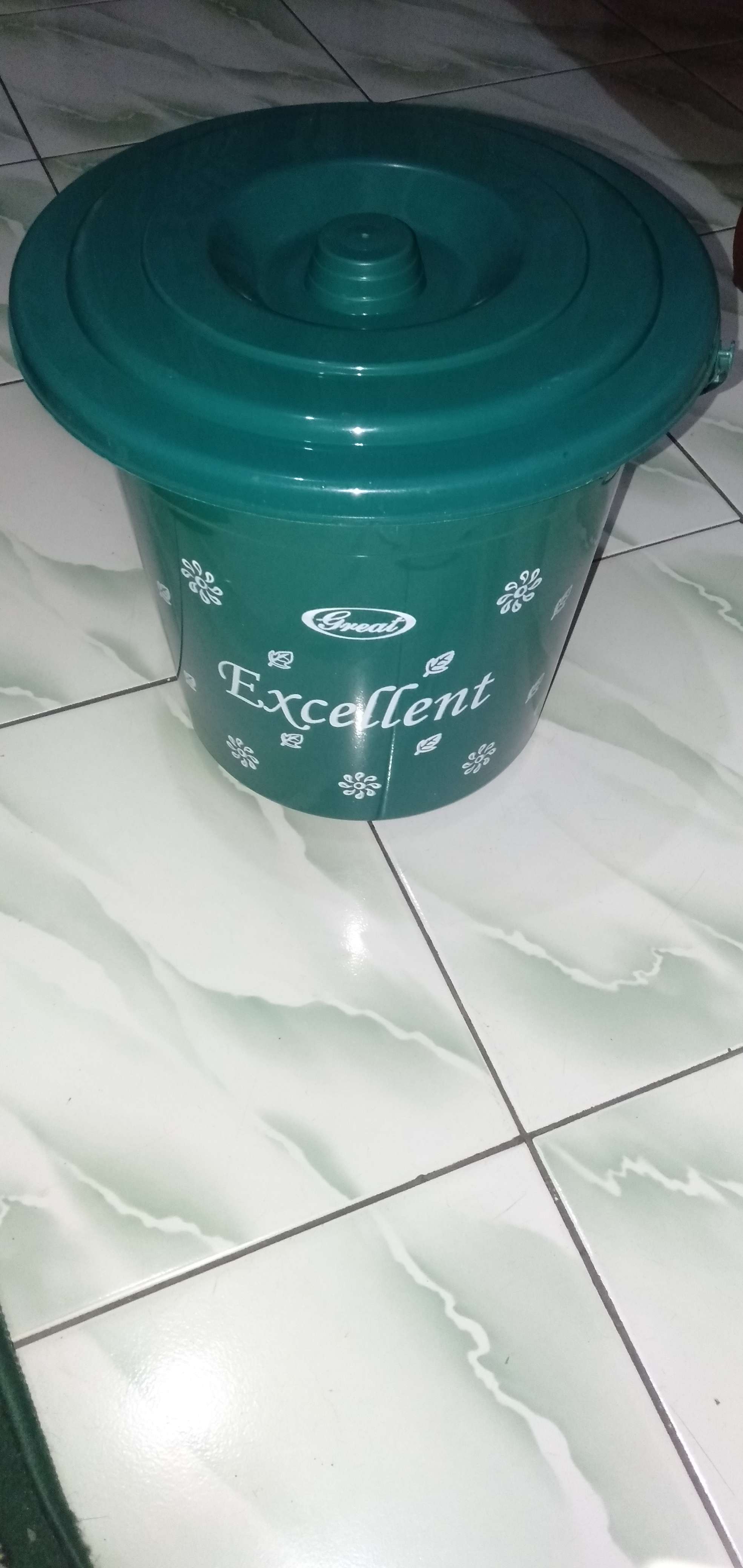 Ember Air - Ember Plastik Excellent Ukuran 3, 4 Dan 6 Galon Dengan Tutup