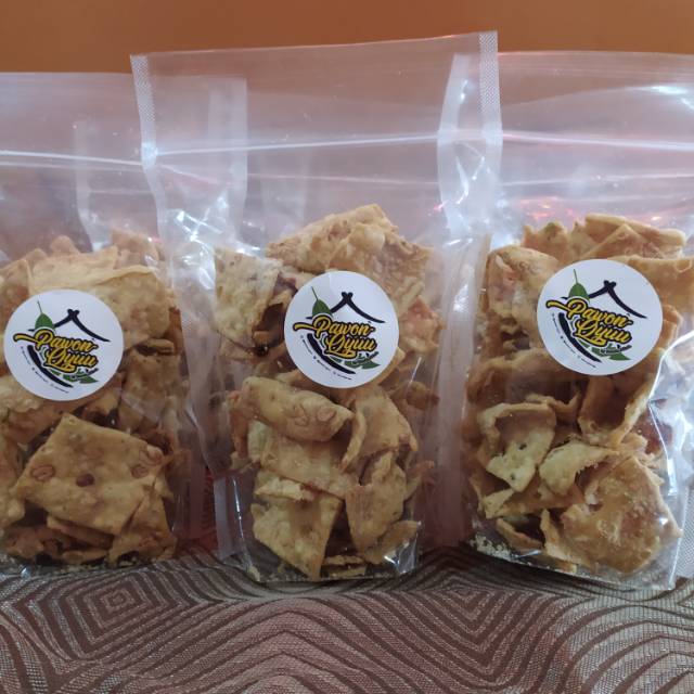 

Kripik Bawang Tempe Pawon-Qyuu