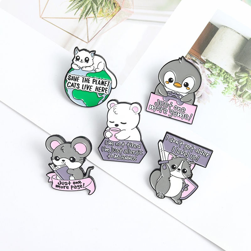 Pin Bros Lencana Enamel Bentuk Kartun Hewan Kucing Beruang Penguin Untuk Hadiah Teman