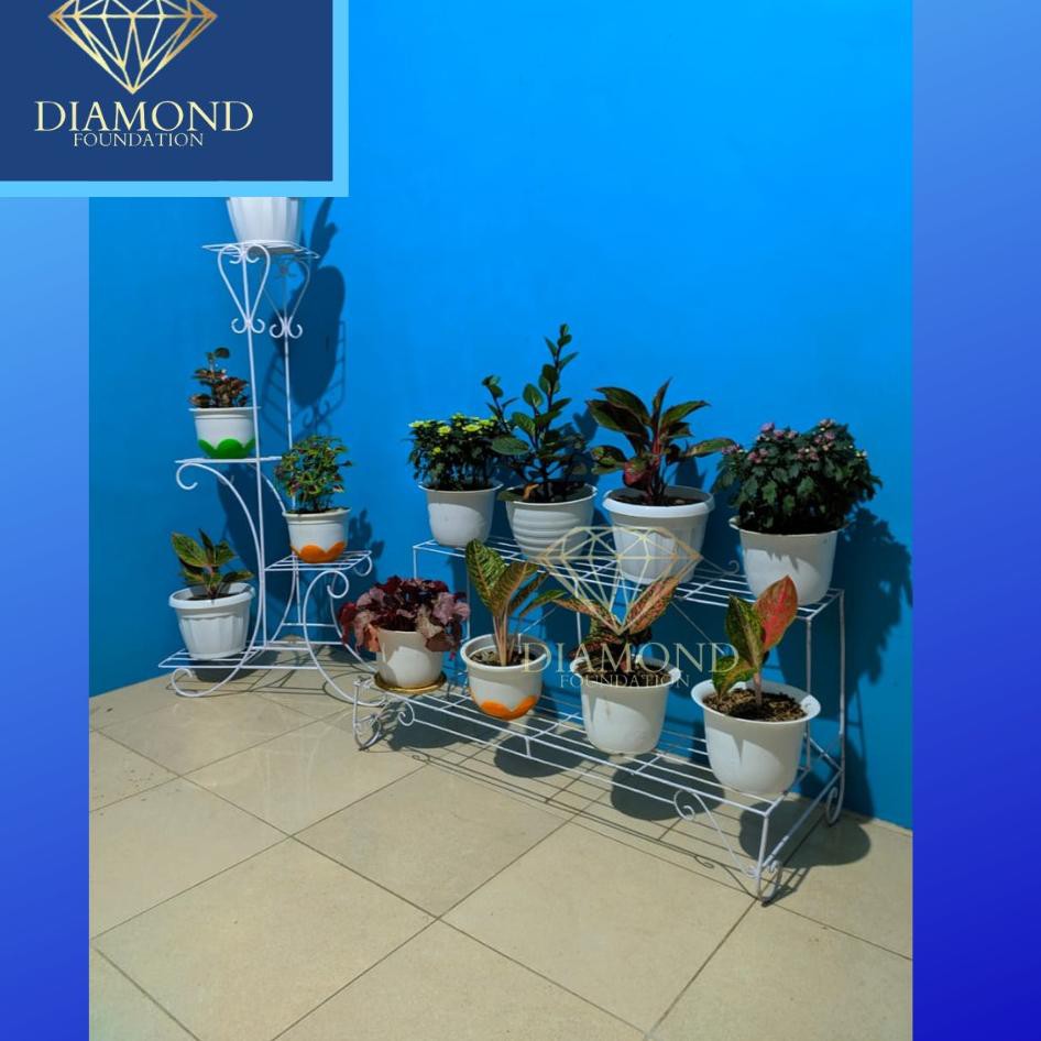 Seller.. Rak bunga susun besi Tanaman hias Taman Rak bunga besi minimalis 8EB