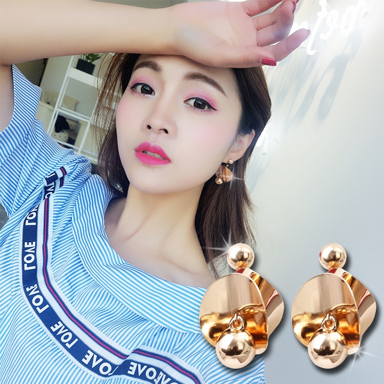 Eropa dan Amerika Baru Fashion logam payet super flash stud anting-anting perempuan Korea gaya chic